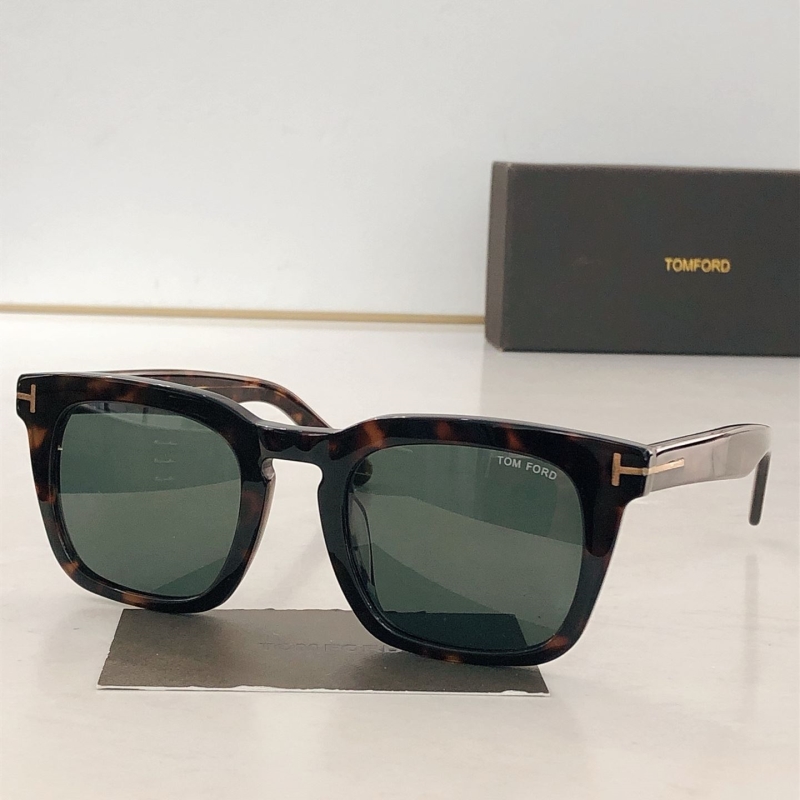 TOM FORD